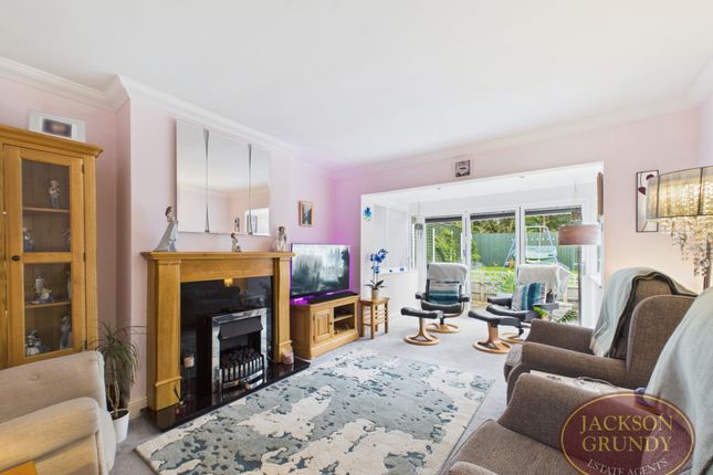 65, Woodland Avenue, Northampton photo 4