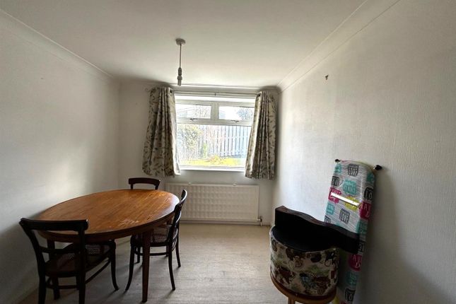 64, Riding Dene, Stocksfield photo 3