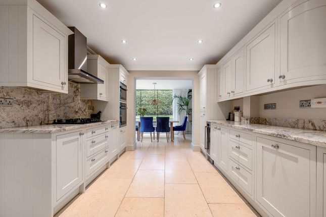 4 Holly Court, Nottingham photo 3