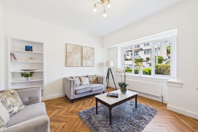204 Orchard Park Avenue, Glasgow photo 2