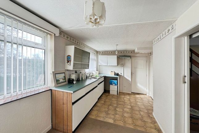 24, Chiltern Drive, Bolton photo 3