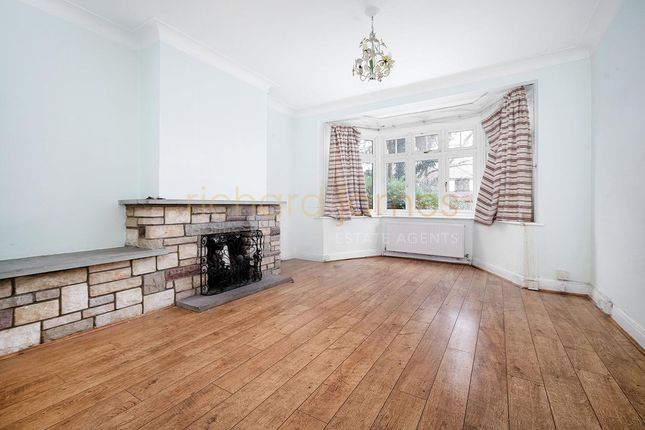 24, Glenwood Road, London photo 2
