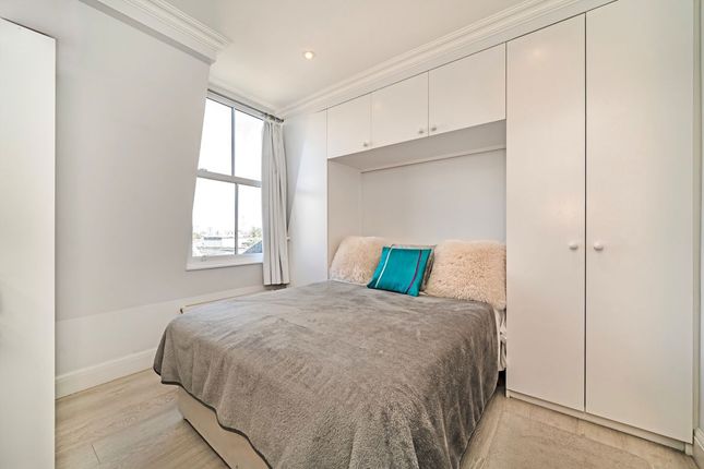 Fourth Floor Flat, 2, Sutherland Avenue, LONDON photo 4
