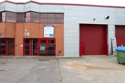 Light industrial to let in Unit 19 The Markham Centre, Station Road, Reading, Berkshire