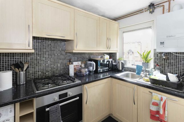 16, Lavender Road, London photo 4