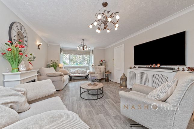 30, Morebath Grove, Furzton photo 2