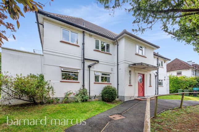 Thumbnail Flat for sale in Manor Green Road, Epsom