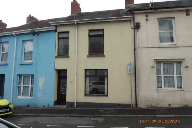 Thumbnail Terraced house to rent in Parcmaen Street, Carmarthen