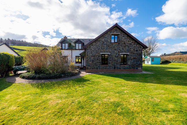 Thumbnail Detached house for sale in Pennal, Machynlleth