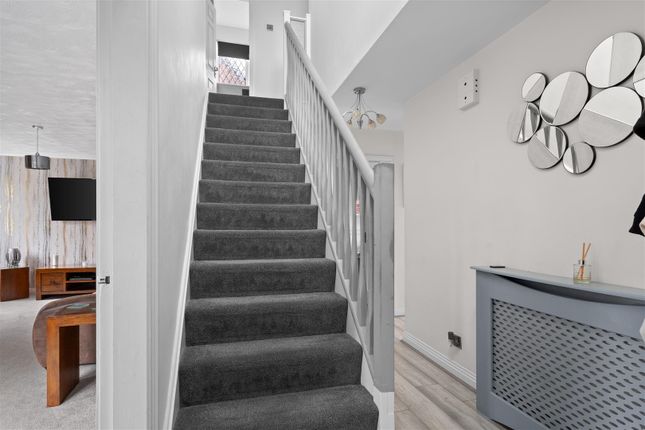 16, Ivy Meadow, Hull photo 2