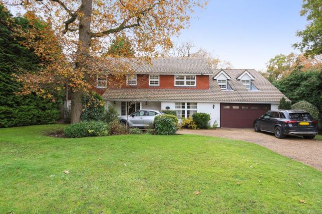 Terraced house to rent in Ince Road, Burwood Park, Walton On Thames, Surrey