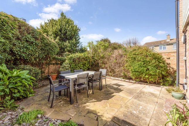 3, Cunliffe Close, Chichester photo 3