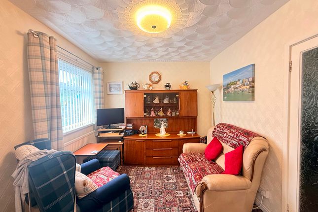 13 Heol Bradford, Bridgend photo 4