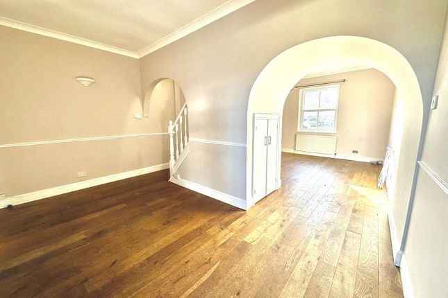 1 Avenue Cottages, Avenue Cottages, London photo 3