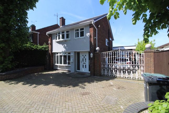 Thumbnail Detached house for sale in Lime Avenue, Luton