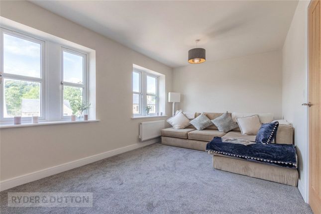 34, Hillcrest View, West Yorkshire photo 2
