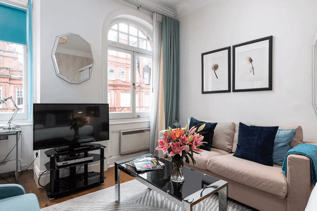 Thumbnail Studio to rent in Draycott Place (5), Chelsea, London