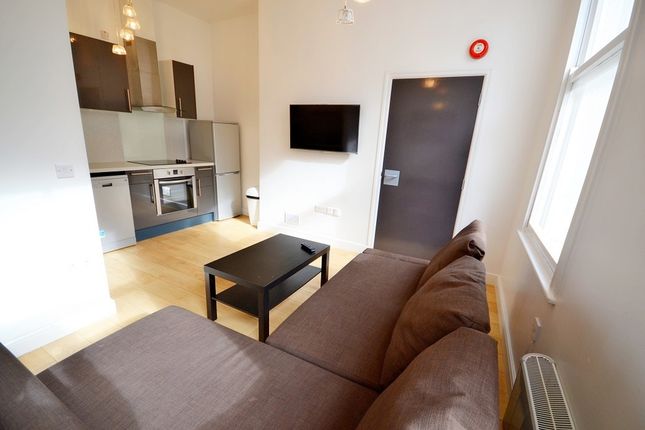 Flat to rent in High Street, Coventry