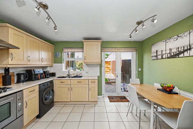 38, Avocet Close, Rugby photo 4