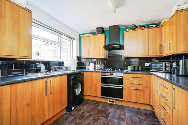 17, Sycamore Road, Bicester photo 3