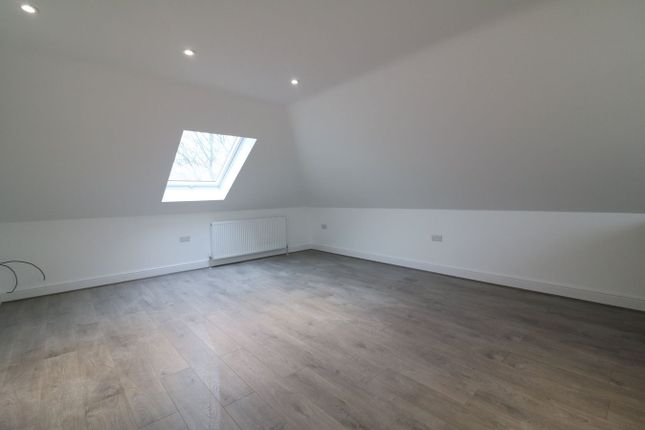 50c, Hedworth Avenue, Waltham Cross photo 4