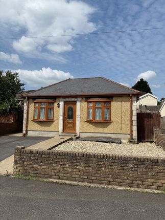 Thumbnail Bungalow to rent in Gordon Road, Llanelli