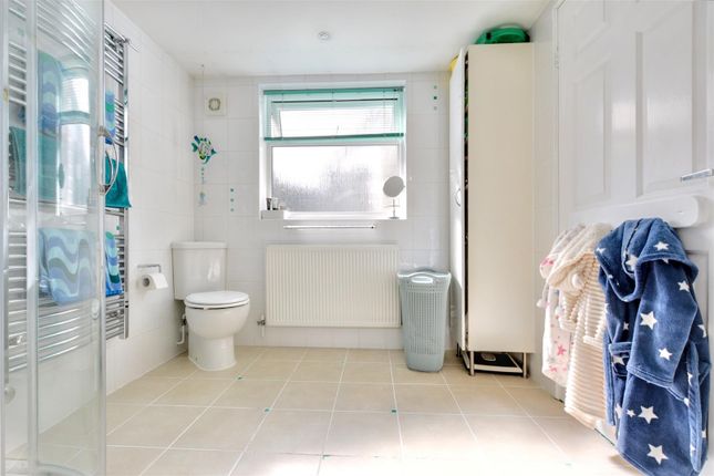 Shower Room_2.Jpeg