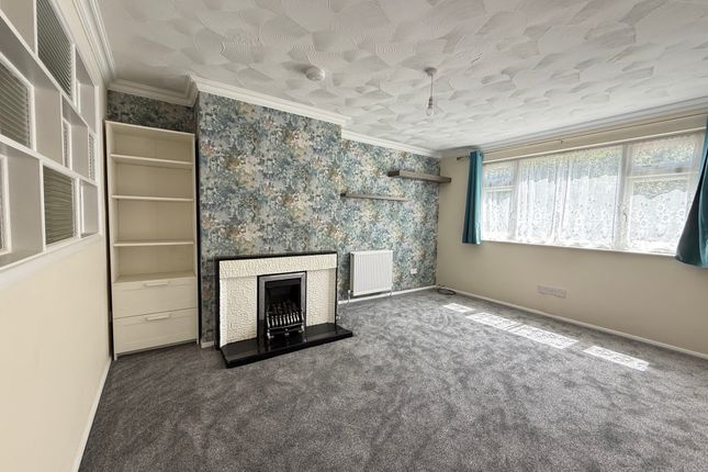 41, Alfriston Gardens, SOUTHAMPTON photo 2