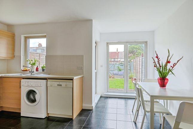 6, Broomhill Way, Dorset photo 4