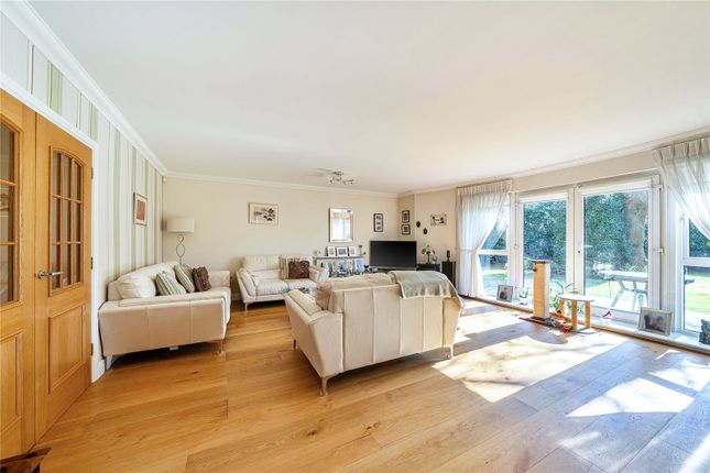 Flat 2, Jubilee Lodge, 28, Uxbridge Road, Stanmore photo 3