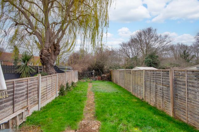 30 Park Avenue, Edenbridge photo 2