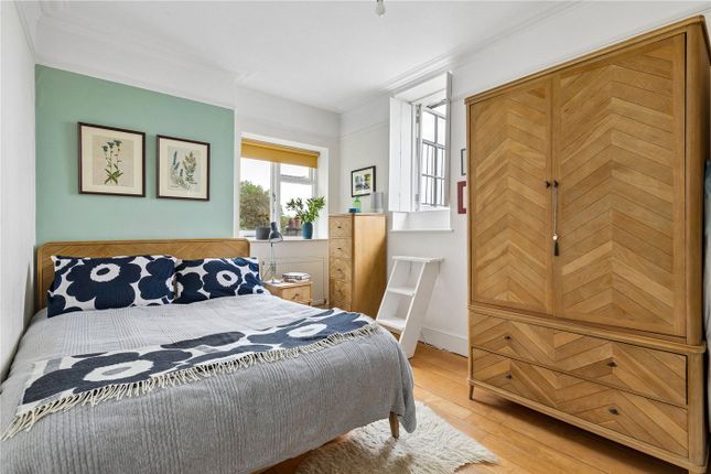 Flat 8, 74, Highbury New Park, London photo 4