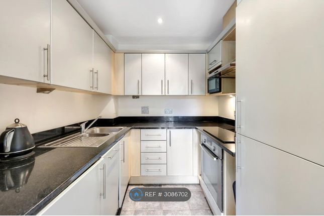 Grosvenor Court Wharf Lane, London photo 4