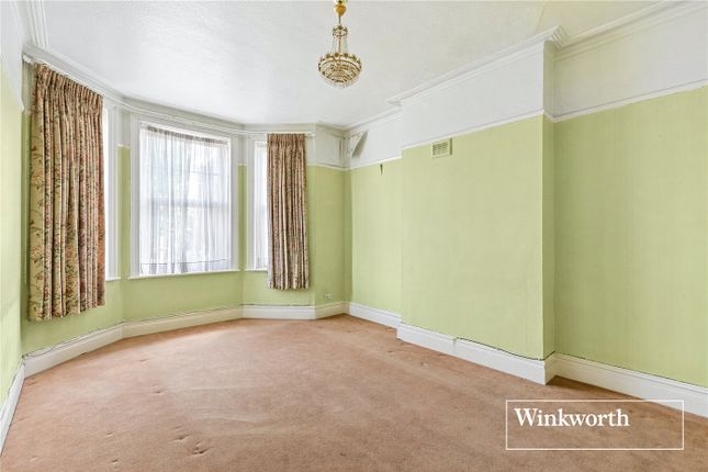 First Floor Flat, 19, Elm Park Road, London photo 3