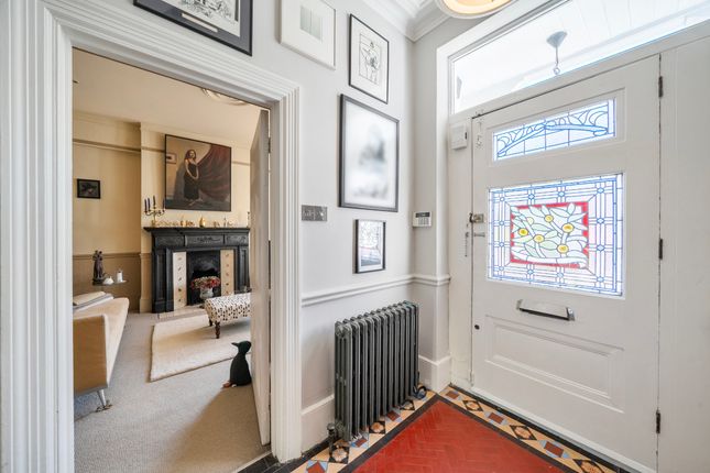 65, Woodland Rise, London photo 4