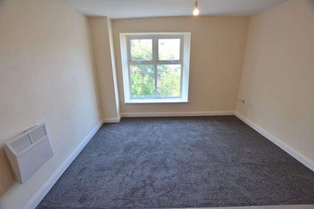 Flat for sale in Cemetery Road, Porth