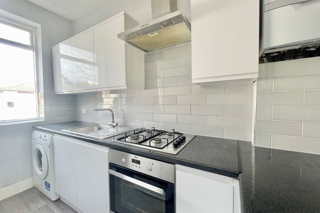 16A , Lichfield Grove, London photo 4