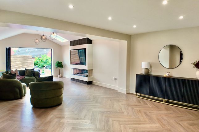 Griffin Drive, Hengoed photo 2