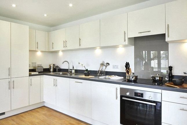 Flat to rent in Kirkpatrick House, Millard Place, Reading, Berkshire