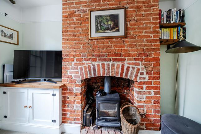 14, Mead Lane, Surrey photo 3