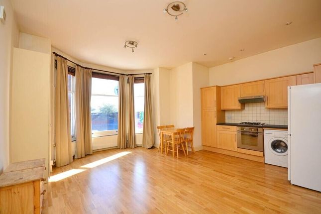 Studio to rent in Knights Hill, London