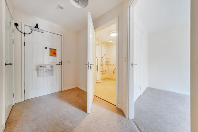 FLAT 17 ERDINGTON HOUSE, Kidlington, Kidlington photo 4