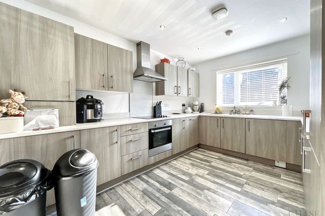 12 Nightingale Avenue, Hebburn photo 4