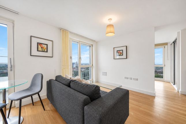 Flat 176, Marner Point, London photo 4