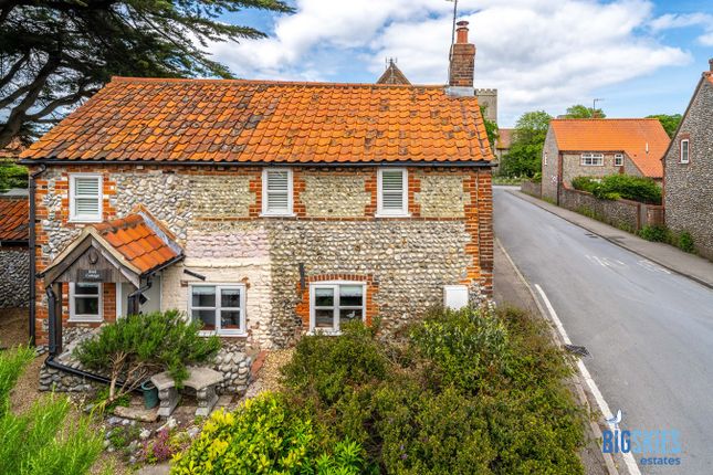 Thumbnail Cottage for sale in Church Street, Weybourne, Holt