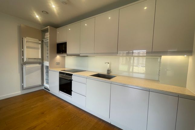 Thonrey Close, London photo 2