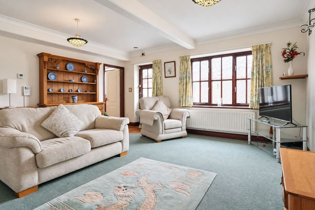 4 White Lion Gardens, Oakham photo 4