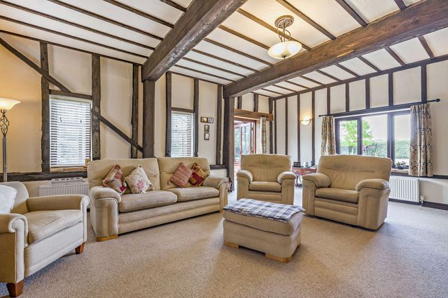 Toad Hall, Wymondham Road Hethel, Norwich photo 3