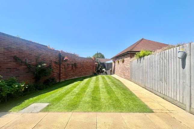 43, Southfield Drive, Yeovil photo 2
