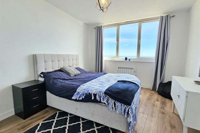 Flat for sale in Royal Parade, Eastbourne